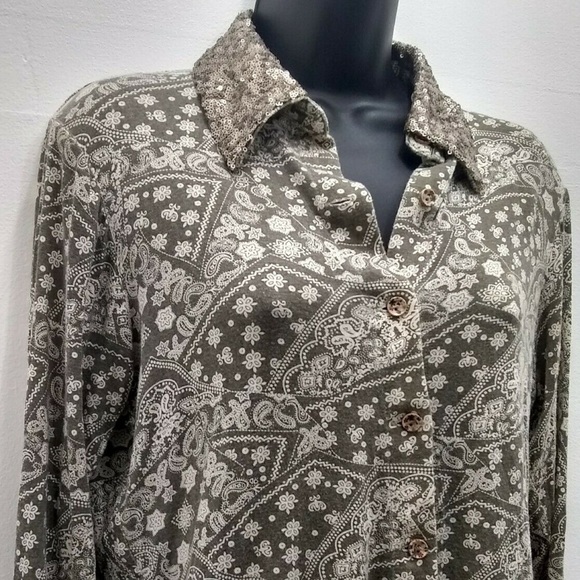 🆕 BKE Paisley Boho Sequin Top 🌿🌼 - Picture 1 of 10